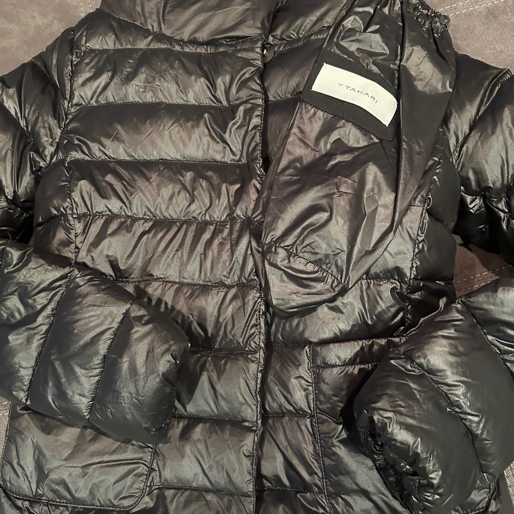 T Tahari packable puffer jacket